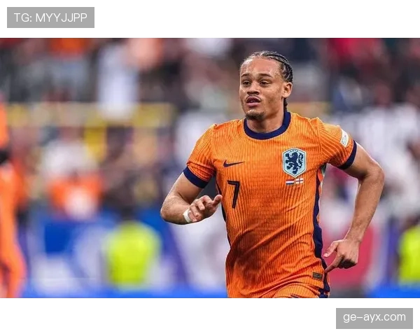 哈维·西蒙斯续约涨薪，状态回勇助力球队再争荣誉