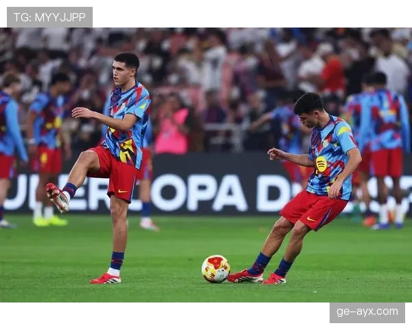 佩德里在巴萨体系中的战术角色放大效应分析 佩德里在巴萨体系中的战术角色放大效应分析